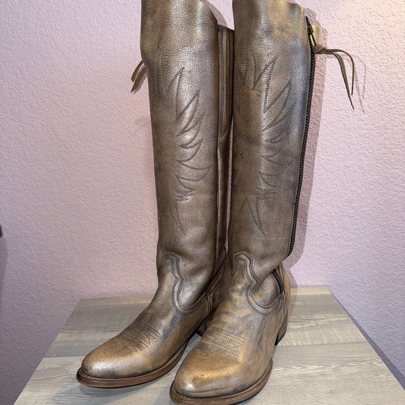Freebird Pewter Heeled Western Boots ✨ - Picture 15 of 16